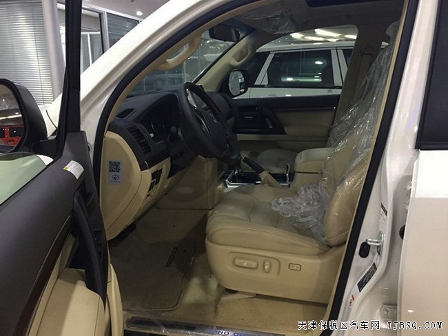 2016款豐田酷路澤中東版 底掛天窗版現(xiàn)車65萬優(yōu)惠尊享