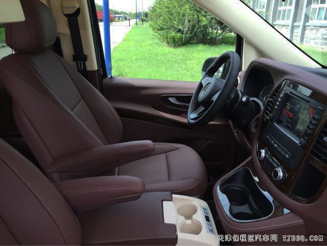 2016款奔馳Metris加規(guī)版2.0T 七座商務(wù)MPV現(xiàn)車62萬巨獻(xiàn)