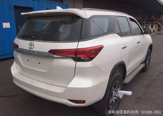 2016款豐田穿越者2.7L中東版七座 6速/底掛備胎現(xiàn)車32萬(wàn)