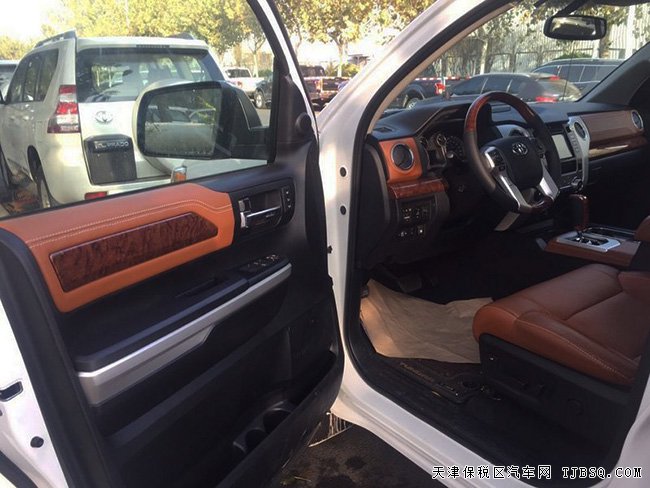 2016款豐田坦途5.7L皮卡 1794版現(xiàn)車天津港巨獻(xiàn)