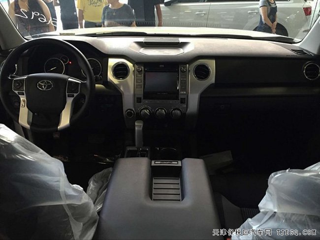 2016款豐田坦途5.7L美式皮卡 SR5版現(xiàn)車優(yōu)惠促銷