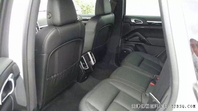 2016款保時(shí)捷卡宴3.6L汽油版 天津港現(xiàn)車優(yōu)惠尊享