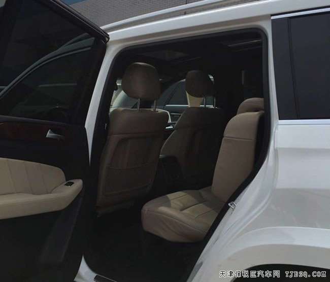 2016款奔馳GL350加規(guī)版柴油 豪華包/運動包現(xiàn)車101萬購