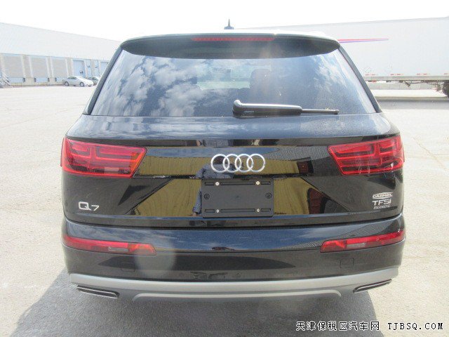 2017款奧迪Q7加規(guī)版3.0T 全尺寸越野現(xiàn)車港口優(yōu)購