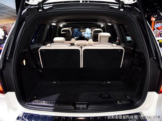 2017款奔馳GLS63AMG加規(guī)版 5.5T V8現(xiàn)車保稅區(qū)特惠