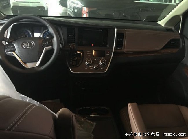 2016款豐田塞納3.5L四驅(qū)版頂配 雙天窗/18輪現(xiàn)車59萬購