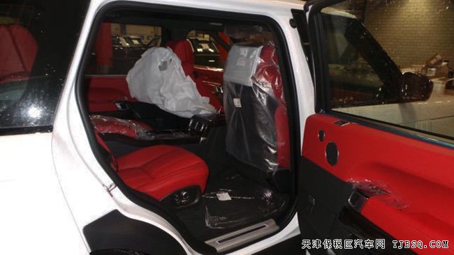 2016款路虎攬勝3.0T柴油創(chuàng)世加長版 22輪/抬顯現(xiàn)車162萬