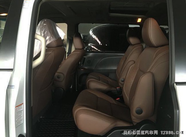 2017款豐田塞納3.5L四驅(qū)版MPV 天窗/8速/18輪現(xiàn)車57萬(wàn)