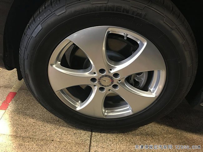 2017款奔馳GLS450美規(guī)版 七座越野現(xiàn)車盡享折扣