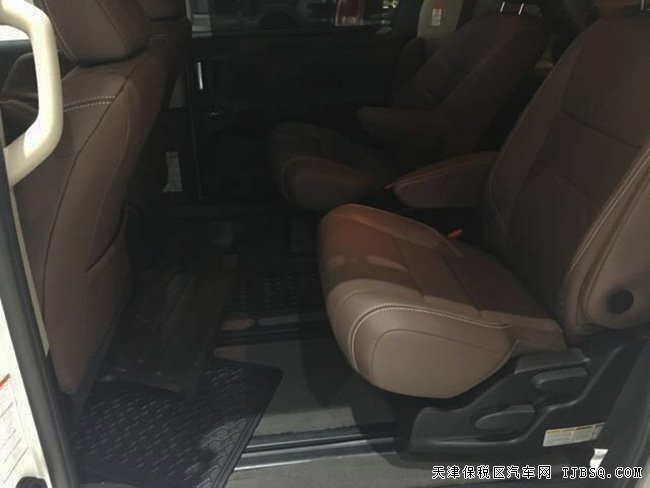 16款豐田塞納3.5L四驅頂配版 天津港現(xiàn)車盛惠來襲