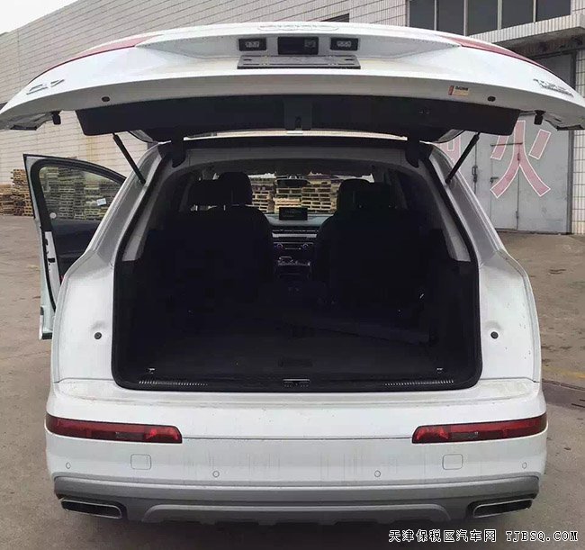 2017款奧迪Q7加規(guī)版七座越野 加拿大版現(xiàn)車享折扣