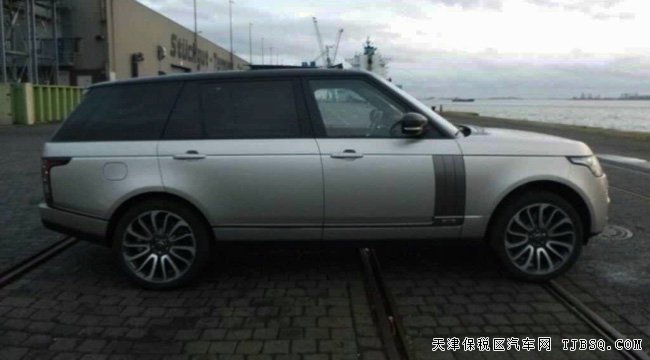 16款路虎攬勝5.0T巔峰創(chuàng)世加長SV版 現車378萬盡享奢華