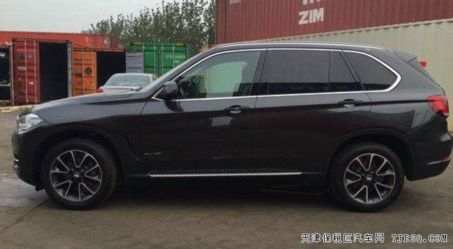 2016款寶馬X5經(jīng)典公路SUV 平行進口現(xiàn)車惠滿港口