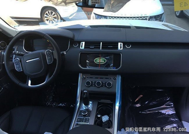 2016款路虎攬勝運(yùn)動版3.0T 天津港現(xiàn)車震撼讓利