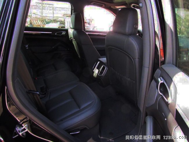 16款平行進口保時捷卡宴3.6L汽油版 現(xiàn)車優(yōu)惠呈現(xiàn)