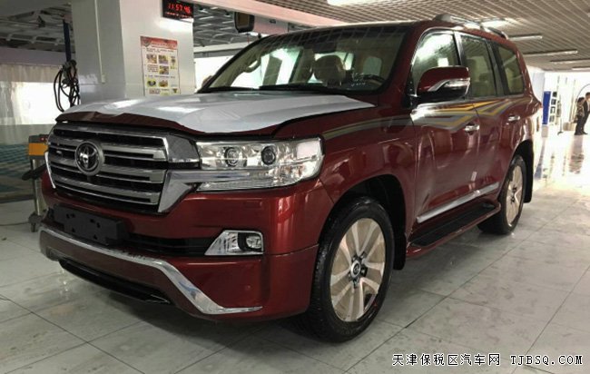 2016款豐田酷路澤5700中東版 底掛頂配版現(xiàn)車137萬優(yōu)購