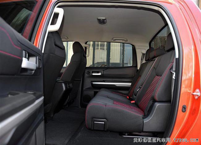 2016款豐田坦途5.7L美式皮卡 天津港現(xiàn)車(chē)優(yōu)惠呈現(xiàn)