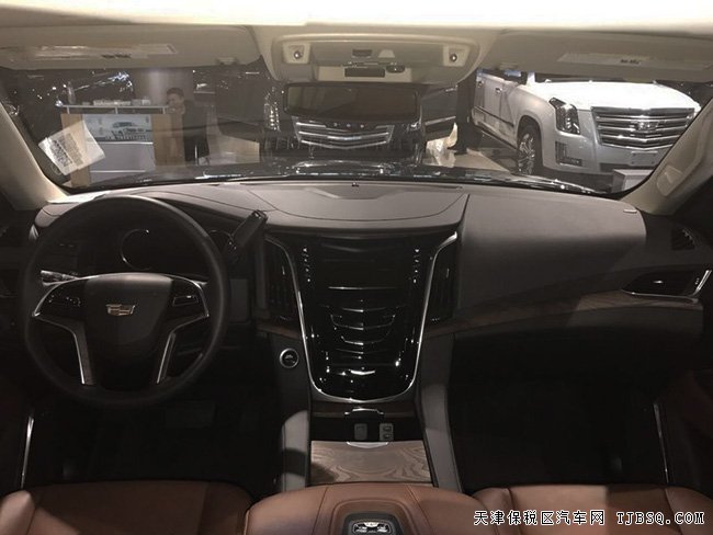 2016款凱迪拉克凱雷德6.2L鉑金加長(zhǎng)版 現(xiàn)車優(yōu)惠促
