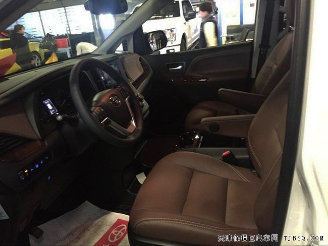 2017款豐田塞納3.5L四驅(qū)版商務(wù)MPV 現(xiàn)車優(yōu)惠呈現(xiàn)