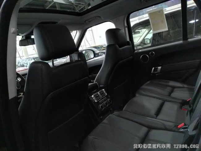 2016款路虎攬勝3.0T行政版汽油 抬顯/二代地形現(xiàn)車132萬(wàn)