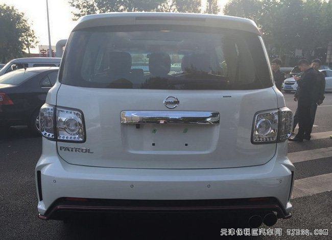 2017款中東日產(chǎn)途樂Y62 4.0L途樂現(xiàn)車優(yōu)惠折扣