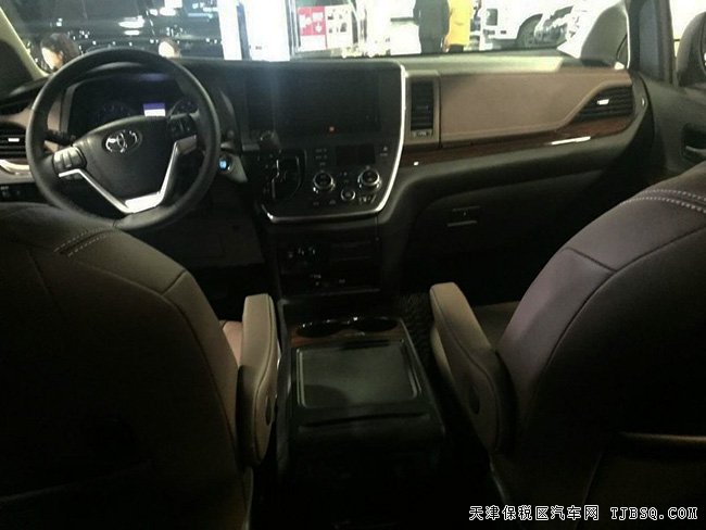 2017款豐田塞納3.5L四驅(qū)頂配版 豪華商務(wù)車惠報(bào)價
