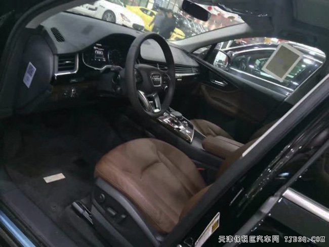 2017款?yuàn)W迪Q7美規(guī)版七座SUV 全景/前后座椅加熱現(xiàn)車69萬