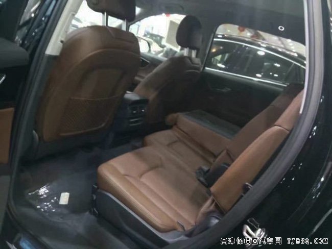 2017款?yuàn)W迪Q7美規(guī)版七座SUV 全景/前后座椅加熱現(xiàn)車69萬