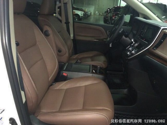 2017款豐田塞納商務(wù)車報價 3.5L四驅(qū)頂配版現(xiàn)車酬賓
