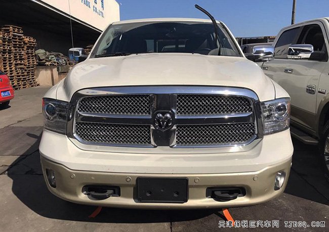 2017款道奇公羊5.7L長角號 美式皮卡現(xiàn)車優(yōu)惠巨獻(xiàn)