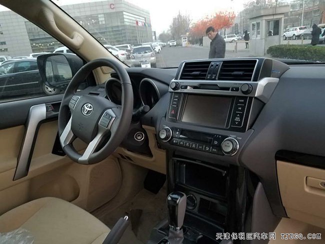 2017款豐田普拉多2700中東版 天津港口現(xiàn)車優(yōu)惠巨獻