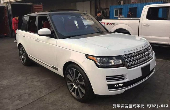 2016款路虎攬勝創(chuàng)世加長版 5.0T現(xiàn)車盛享折扣