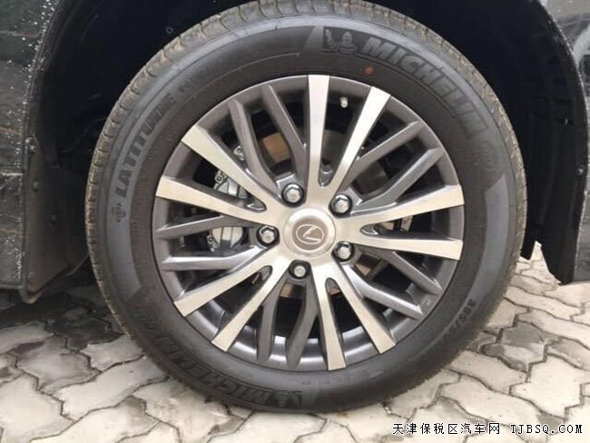 17款雷克薩斯LX570八座SUV 天津港現(xiàn)車(chē)優(yōu)惠起航