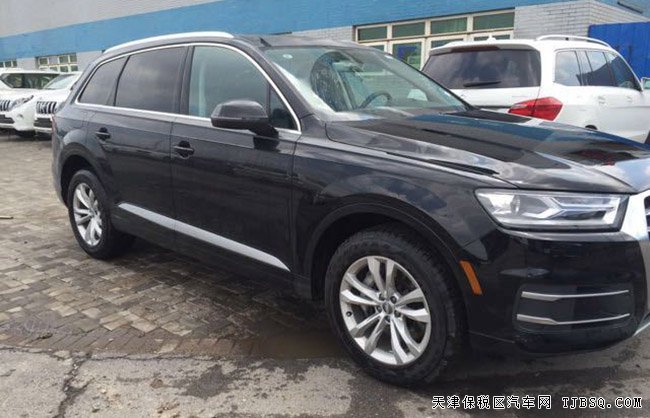2017款?yuàn)W迪Q7全尺寸SUV 平行進(jìn)口現(xiàn)車優(yōu)惠呈現(xiàn)