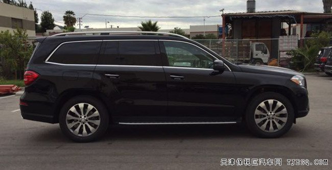 2017款奔馳GLS450美規(guī)版 哈曼/外觀包/全景現(xiàn)車116萬購