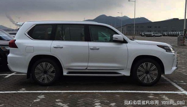 2017款雷克薩斯LX570中東版 八座越野現(xiàn)車優(yōu)惠酬賓