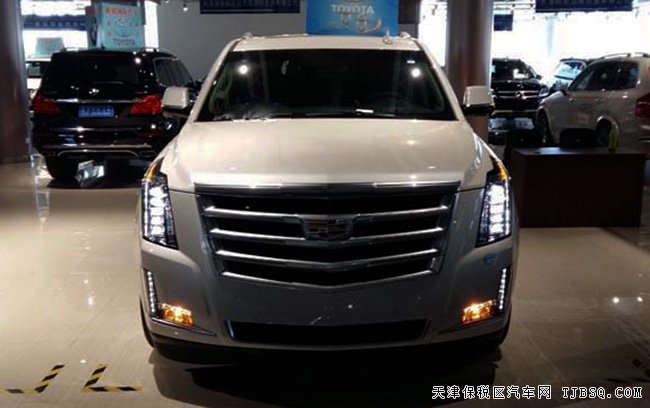 17款凱迪拉克凱雷德6.2L全尺寸SUV 現(xiàn)車優(yōu)惠巨獻(xiàn)