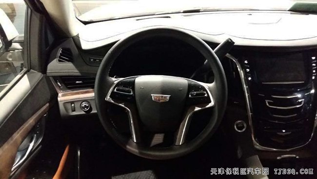17款凱迪拉克凱雷德6.2L全尺寸SUV 現(xiàn)車優(yōu)惠巨獻(xiàn)
