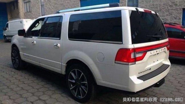 2016款林肯領(lǐng)航員3.5T全尺寸越野 現(xiàn)車優(yōu)惠起航