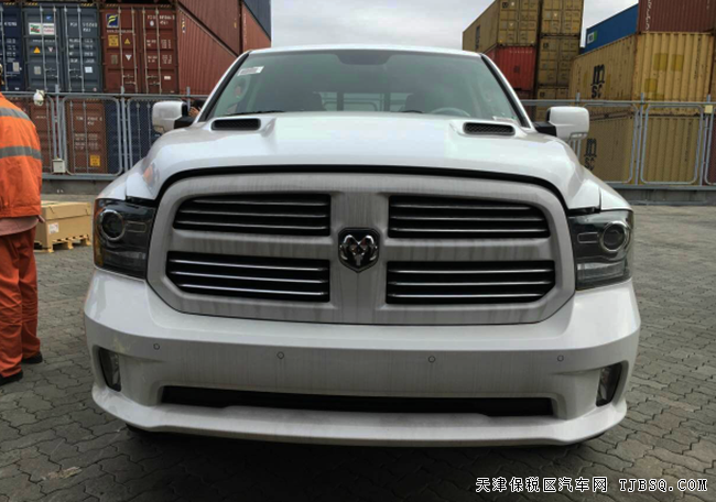 2017款道奇公羊5.7L豪華版皮卡 天津港現(xiàn)車優(yōu)惠購