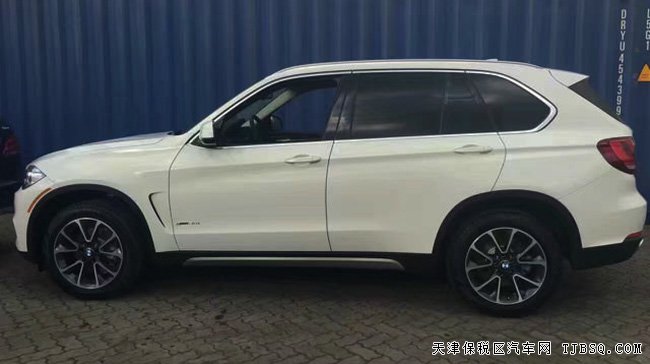 2017款寶馬X5經(jīng)典路越野3.0T 平行進口現(xiàn)車惠報價