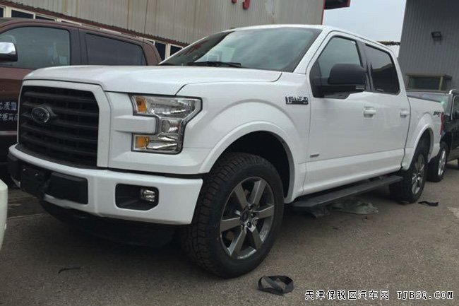 2016款福特F150加規(guī)版3.5T 經(jīng)典美式皮卡現(xiàn)車酬賓