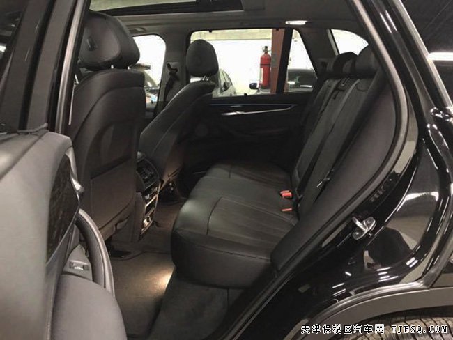 2017款寶馬X5加規(guī)版3.0T 豪華包現(xiàn)車74.5萬特惠即刻擁有