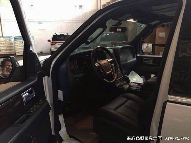 2017款林肯領(lǐng)航員3.5T墨西哥版 22輪/天窗現(xiàn)車91萬(wàn)特惠