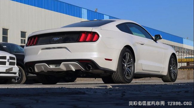 2017款福特野馬2.3T墨西哥版 P版超級跑車現(xiàn)車35萬