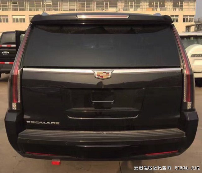 2017款凱迪拉克凱雷德6.2L鉑金版 平行進口車優(yōu)惠呈現(xiàn)