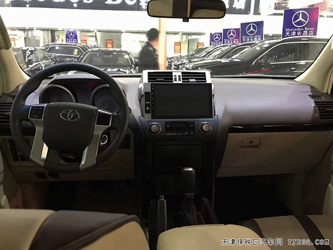 2017款豐田霸道2700中東版 外掛/真皮/10寸導航現(xiàn)車41萬