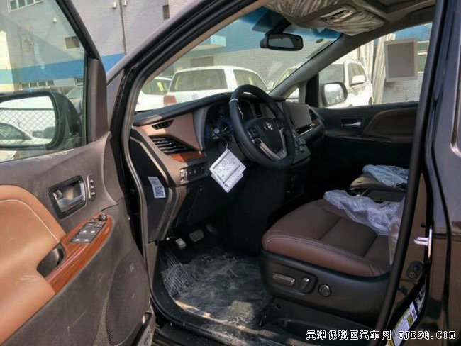 2017款豐田塞納3.5L兩驅(qū)版MPV 平行進口車報價41.2萬起