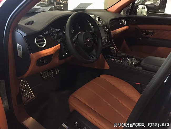 2017款賓利添越6.0T W12歐規(guī)版 天津港現(xiàn)車458萬享奢華