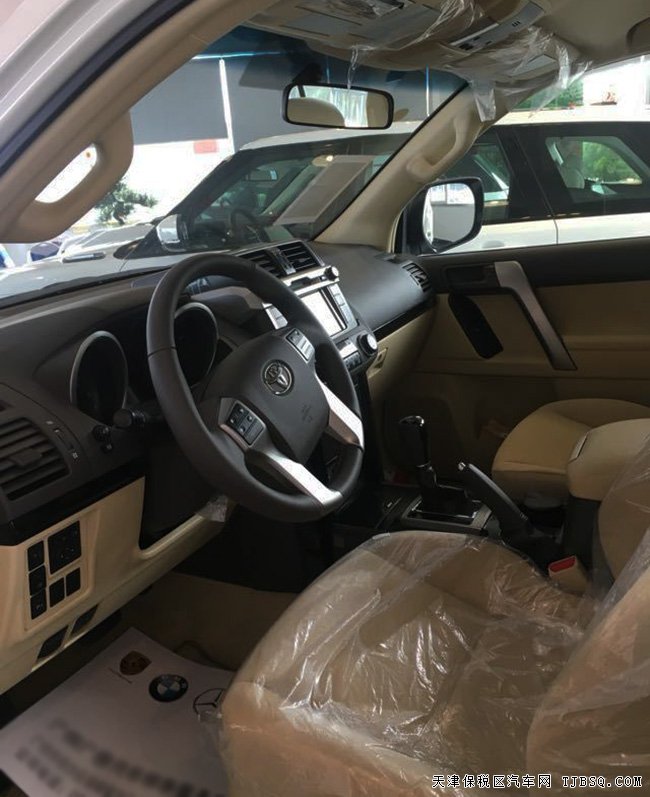 2017款進口豐田普拉多2.7L中東版 七座SUV現(xiàn)車惠滿津港